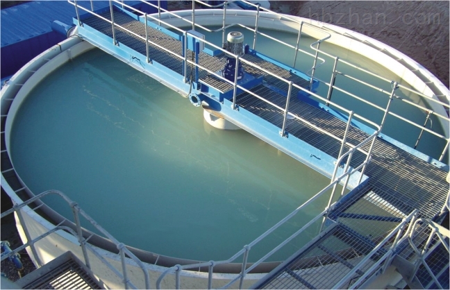 地衛環?？萍糋ZX型中心傳動刮吸泥機工作原理